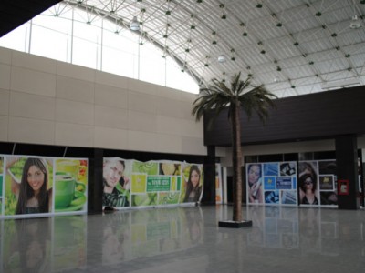 Acabados internos en Centro comercial Plaza Centella